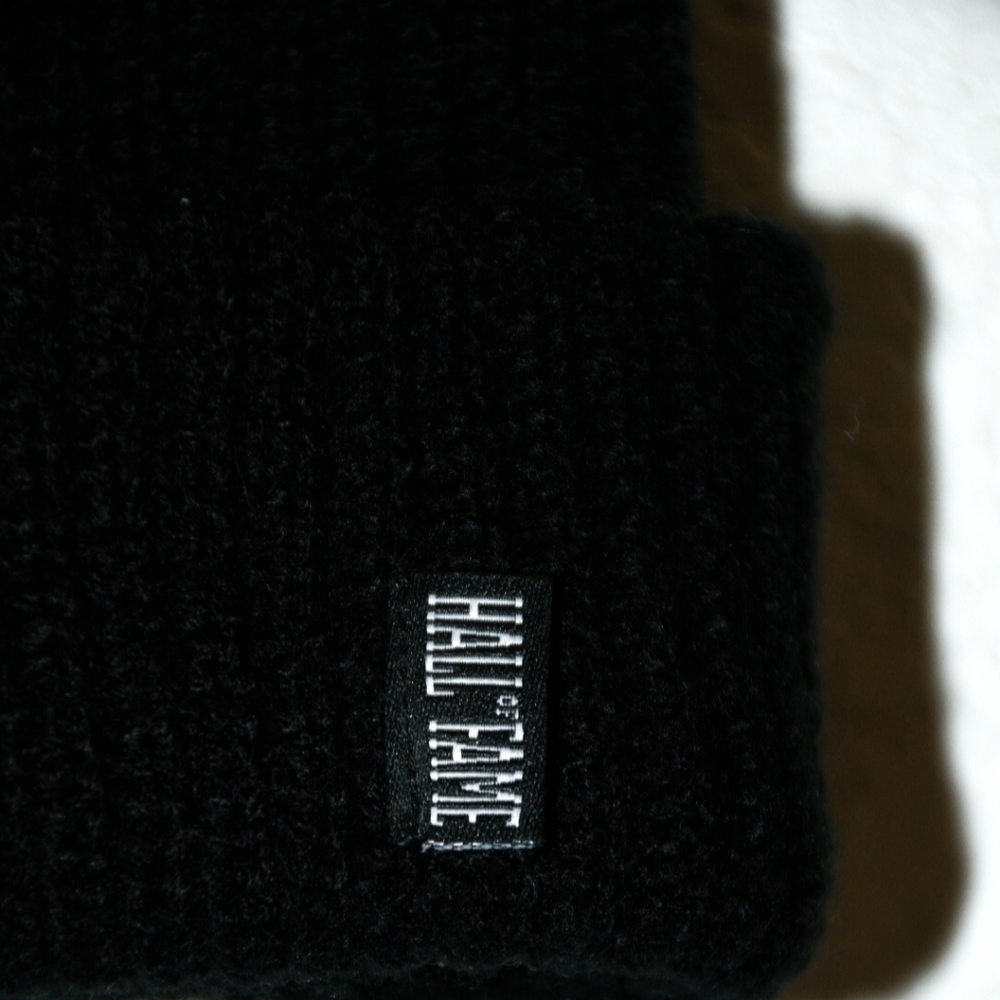 Fame & Diamond Beanie Bundle - Picture 2 of 5